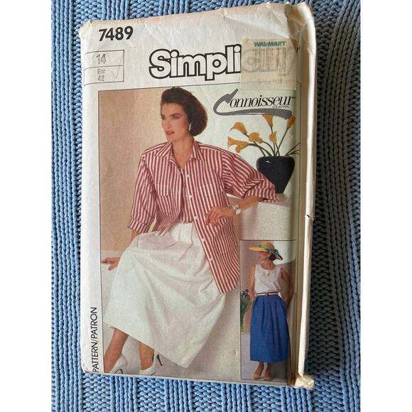 Simplicity 7489 swing skirt top pattern - Picture 1 of 5